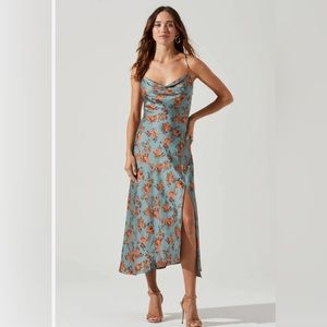 ASTR THE LABEL GAIA FLORAL MIDI DRESS